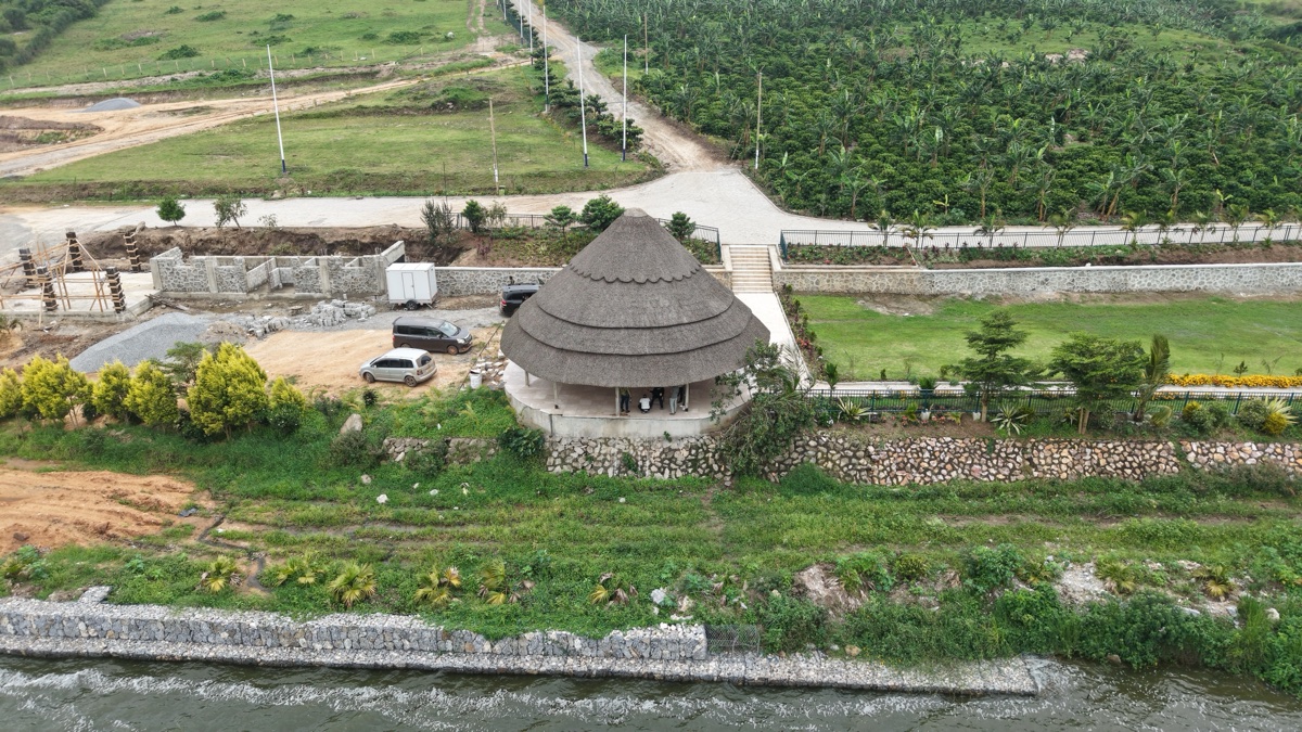 Lake Nyabihoko Beach Resort